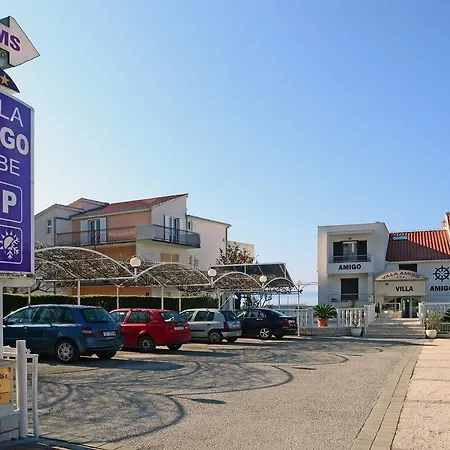 Amigo Guest house 4*