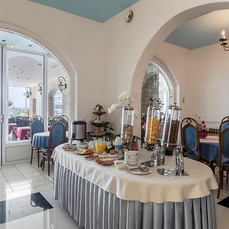 阿米戈别墅旅馆 4*