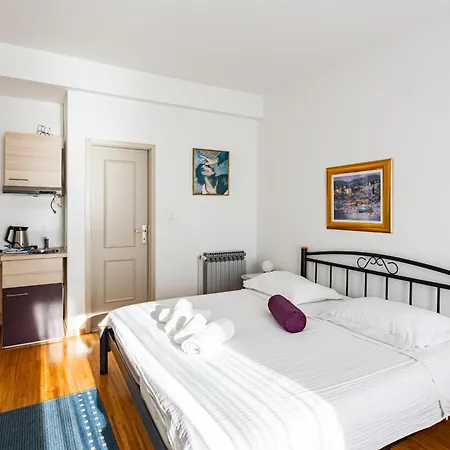 Guest house Amigo Podstrana