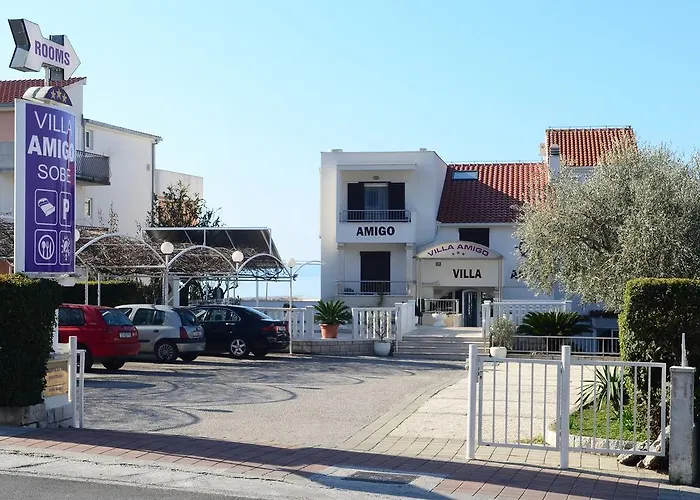 Amigo Pensión Podstrana