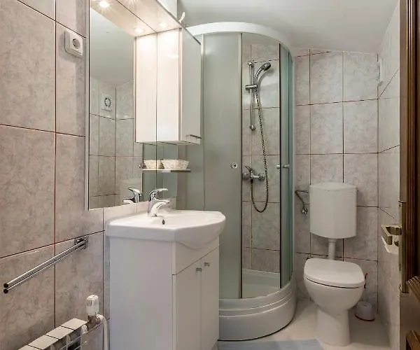 Amigo Pensión Podstrana