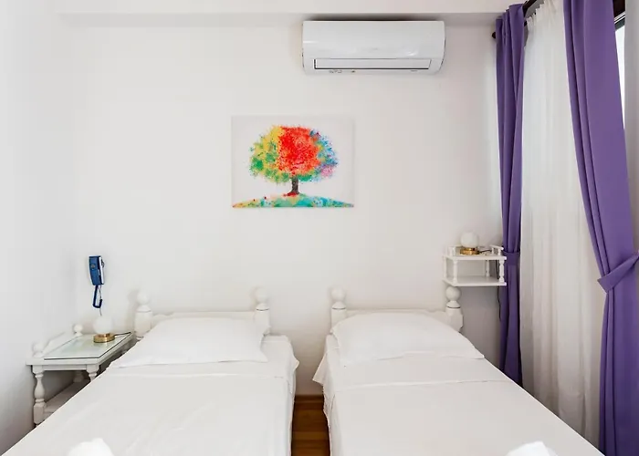 Pensión Amigo Podstrana