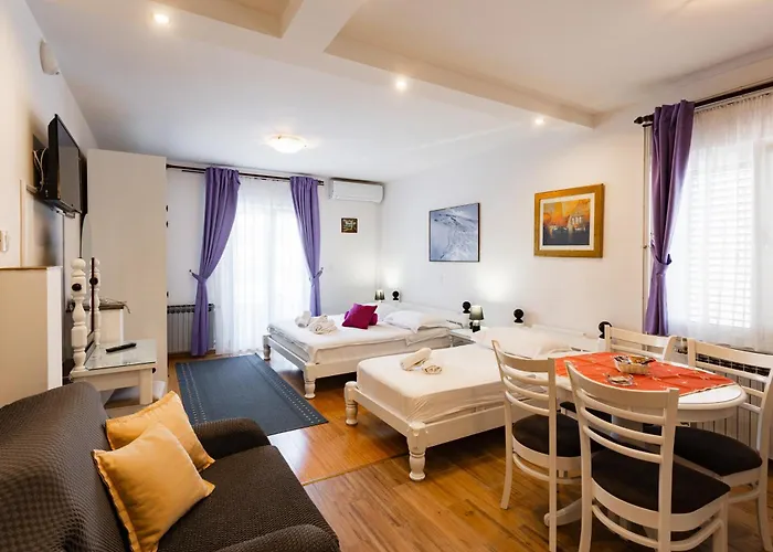 Pensión Amigo Podstrana