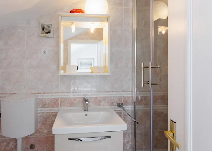 Amigo Pensión Podstrana