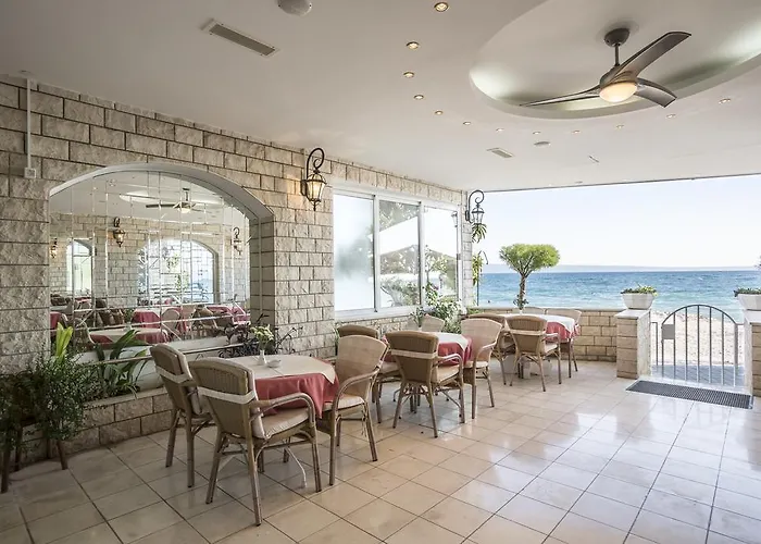 Pensión Amigo Podstrana